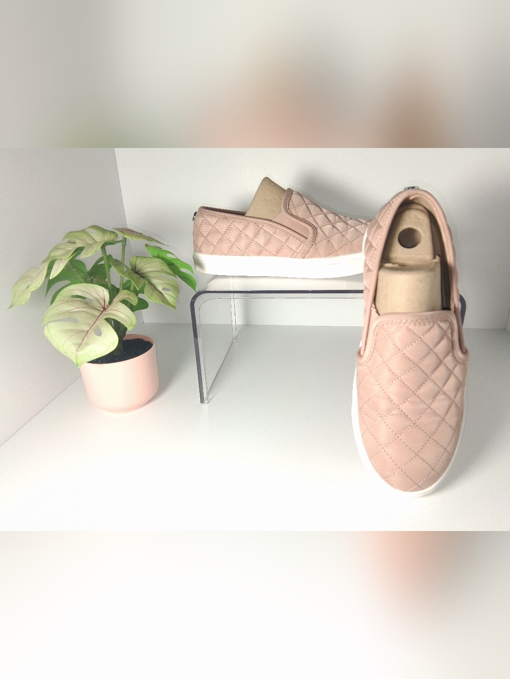 Steve Madden Quilted Slip-On Sneakers - Blush Size 7B - Picture 7 of 12